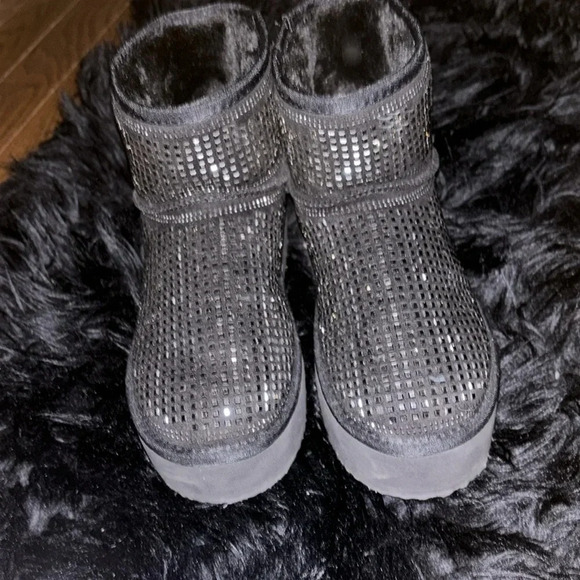 Cape Robbin Rhinestone embellished platform fur trim ankle boots Sz 9 - Picture 6 of 14